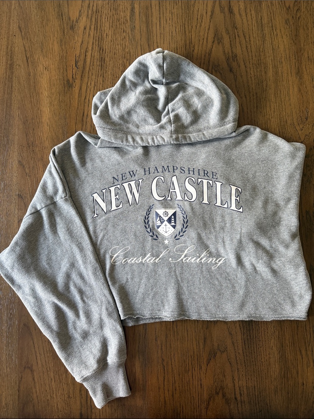 Hollister - New Castle Gray Cropped Hoodie - Coastal Sailing